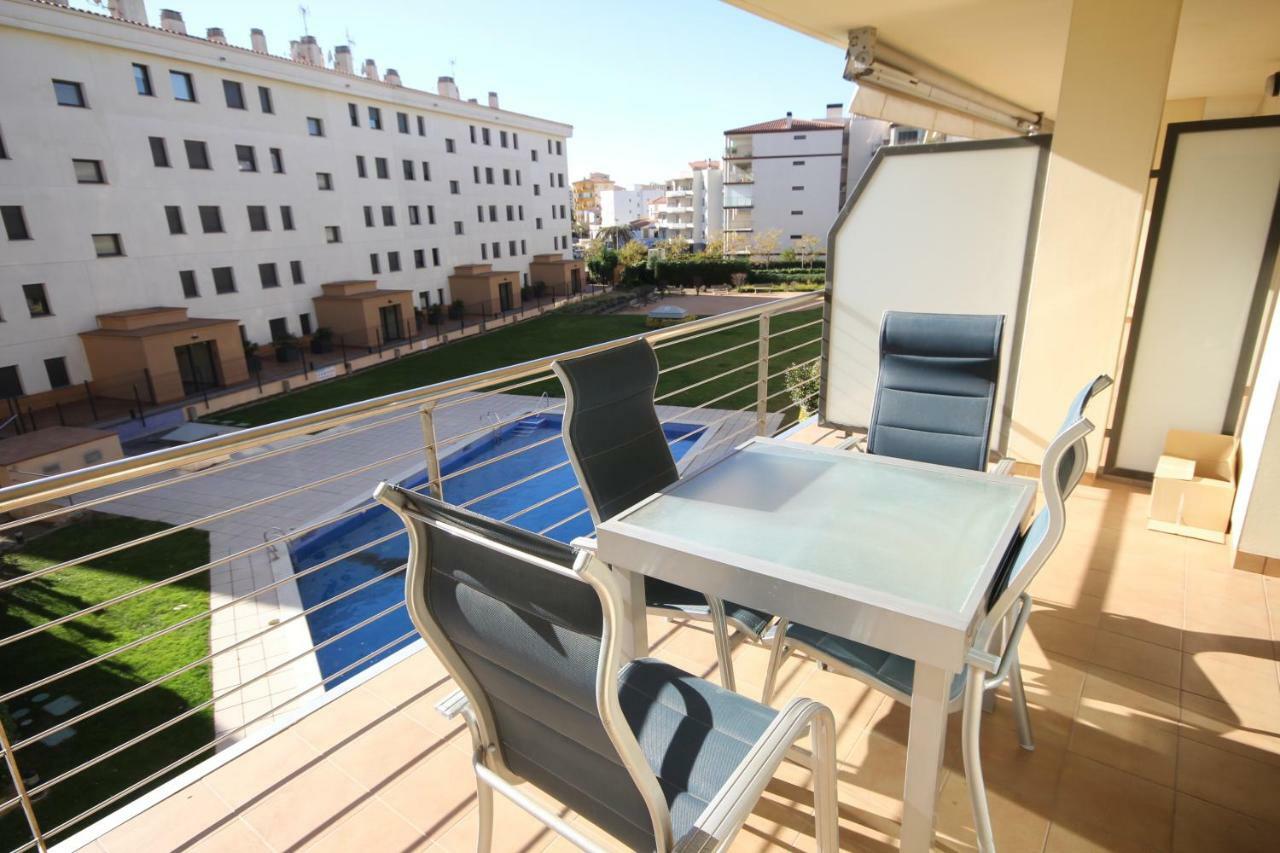 Milleni 3222 Apartman Roses Kültér fotó